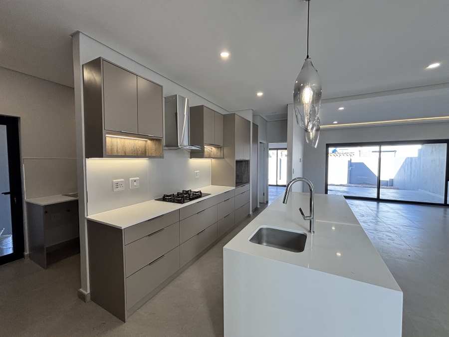 4 Bedroom Property for Sale in Sandown Western Cape